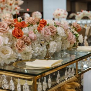 Melodie Sweetheart Table Arrangement